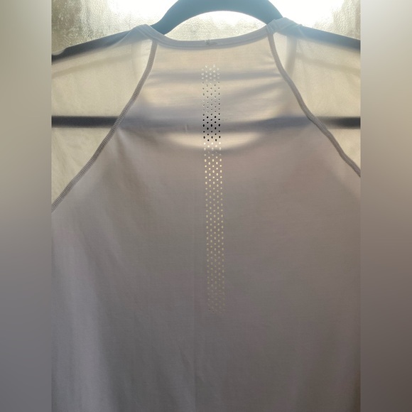 Lululemon Baseball Top - Picture 2 of 4